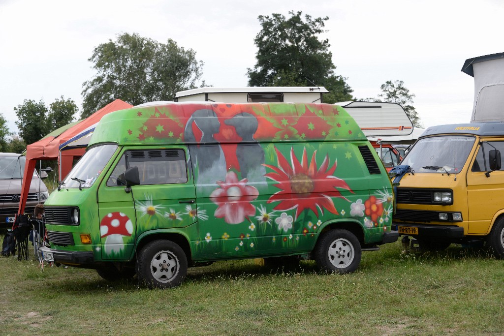 ../Images/VW Bus Festival Berlin 2019 277.jpg